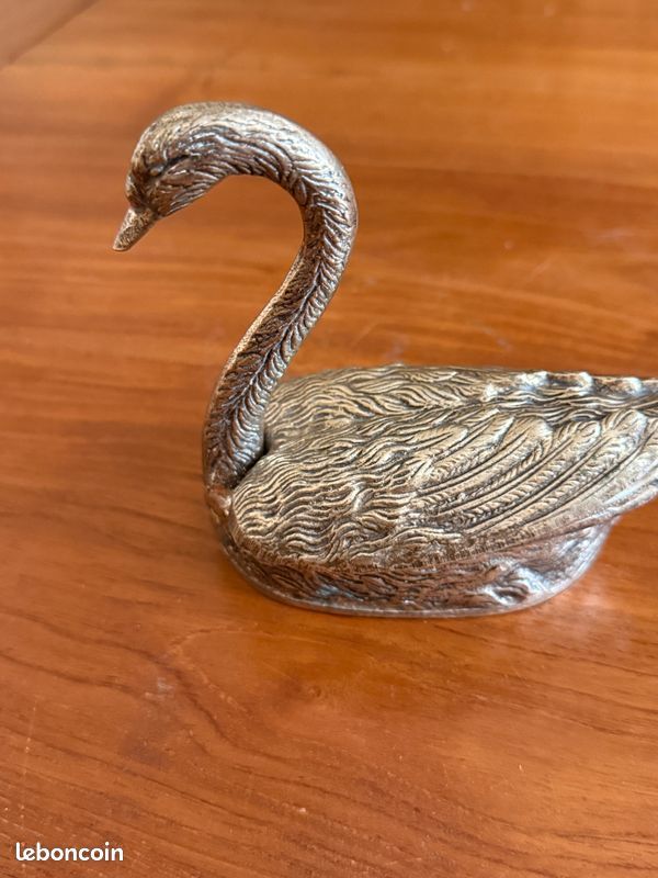 Stackable swan-shaped ashtray – Silver-colored metal, 20th century