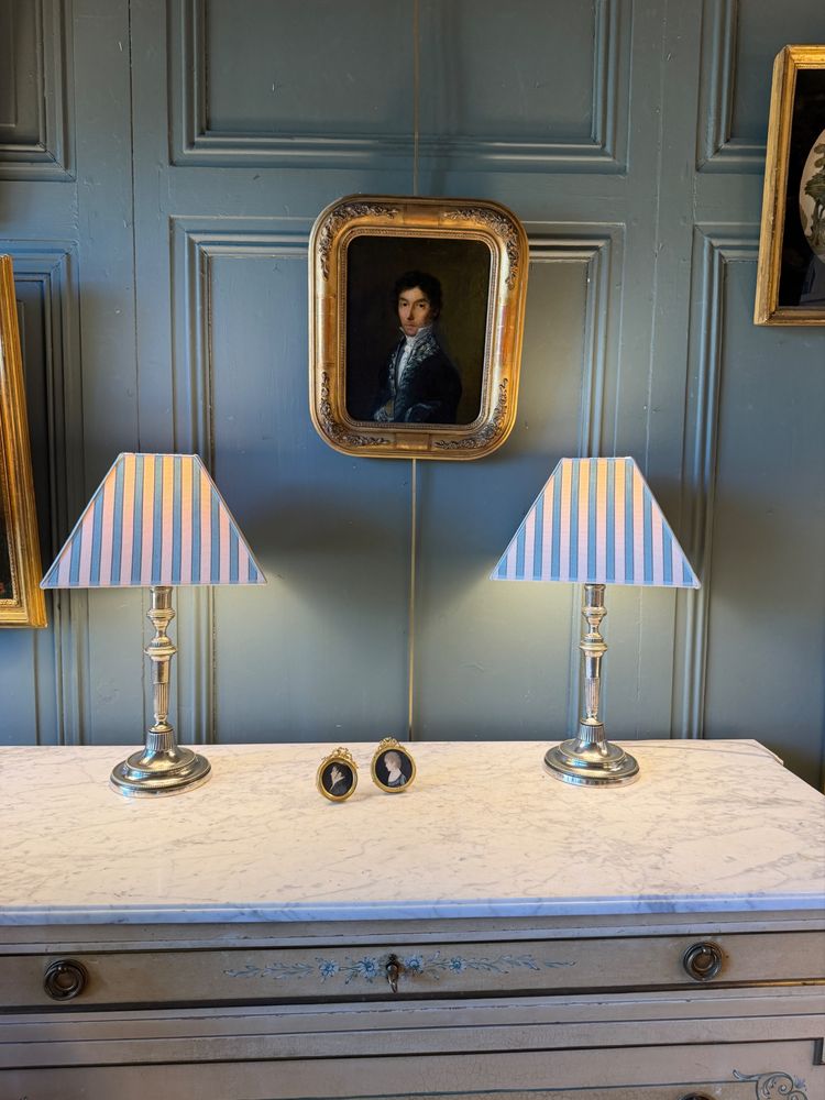 Pair of Directoire-style silver-plated bronze lamps, Height 44 cm