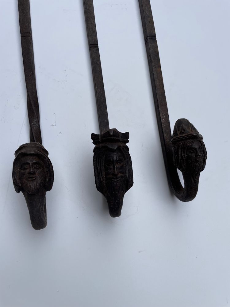 Crémones verrous targettes  en fer forgé