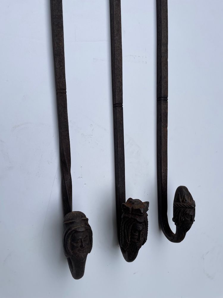 Crémones verrous targettes  en fer forgé