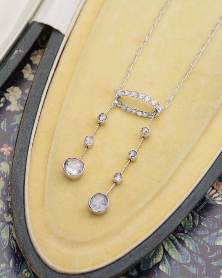 French Edwardian Belle Époque négligé necklace with 1.8 ct rose-cut diamonds in platinum