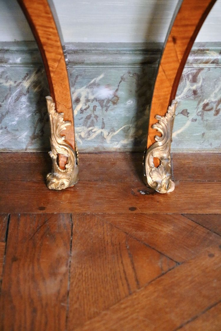 Coppia di comò in stile consolle Luigi XV con marchio Carel