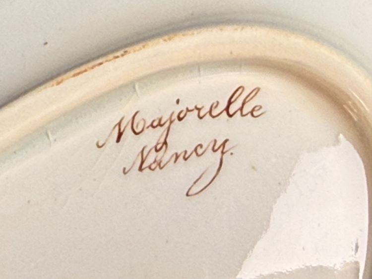 Majorelle: Superb serving dish