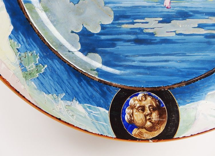 Large decorative earthenware dish from Creil and Montereau