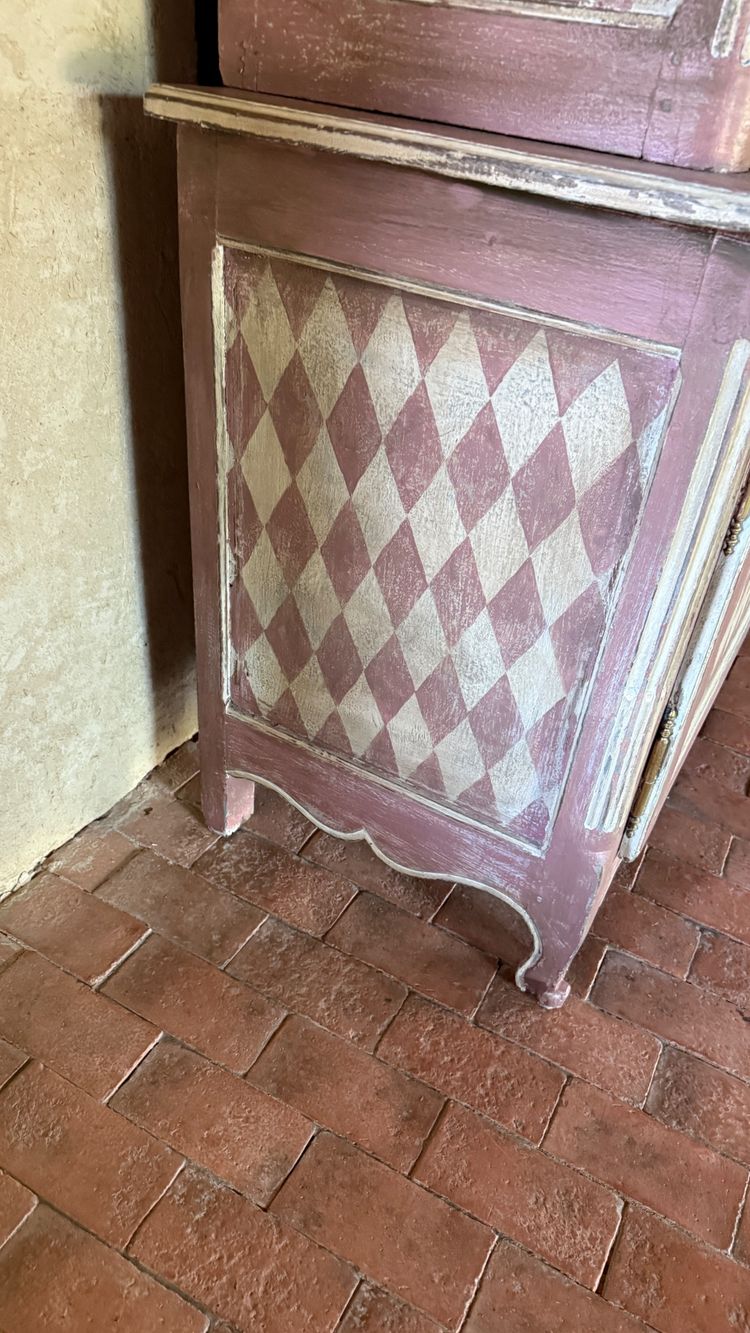 Two-part Louis XV buffet dating from the 19th century, original patina