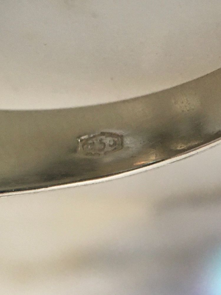 18K white gold dome ring with diamonds