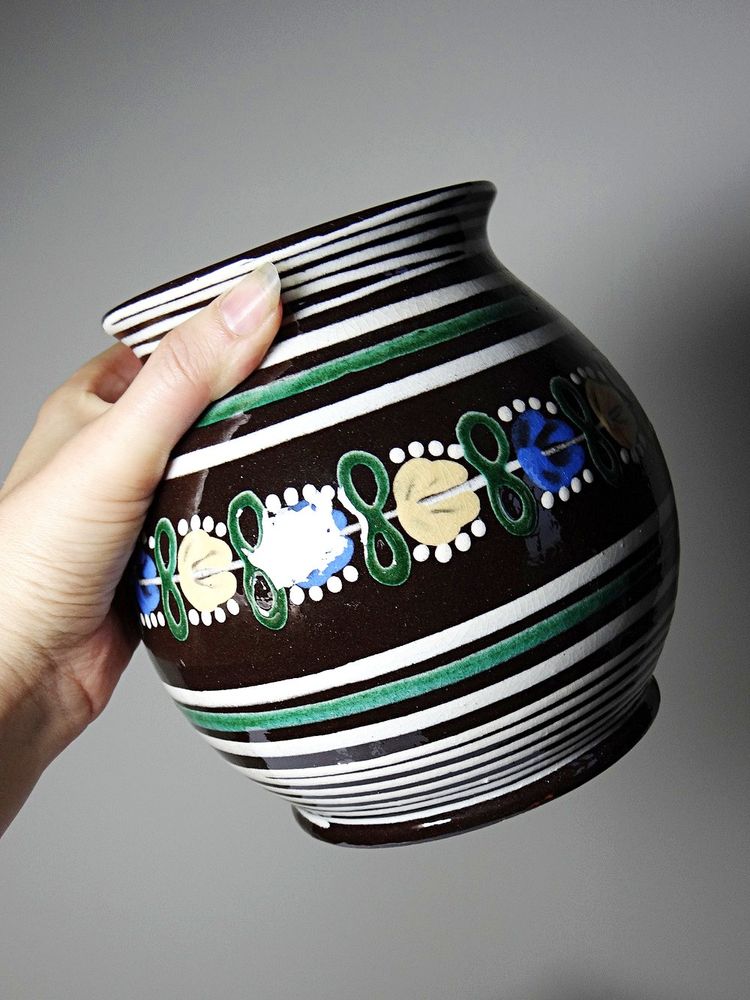 Kleine antike slowakische Vase aus Pozdišov aus glasierter Terrakotta, 1920er-1930er Jahre