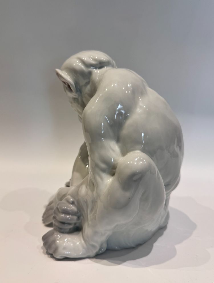 Heubach Gebrüder - Porcelain - Monkey with a Fly