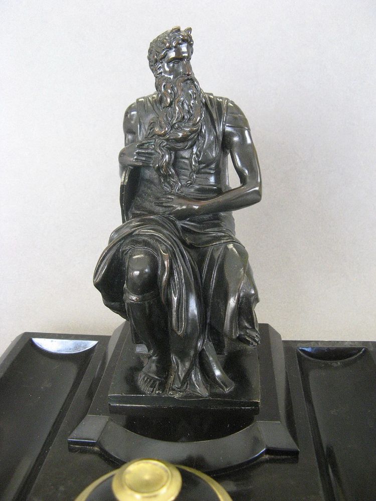 Encrier en marbre et bronze représentant "Moïse" de Michel-Ange XIXe.