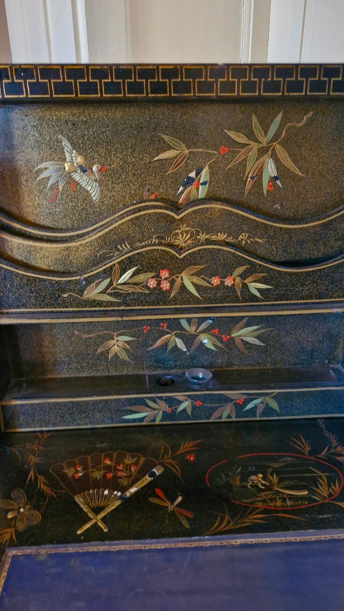 Love Note, Chinese Decor