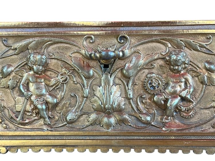 Kassette – Bronze – Putten und Attribute – Frankreich – 19. Jahrhundert