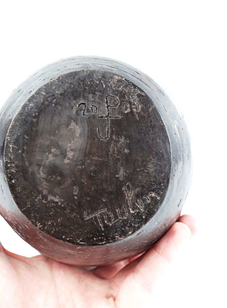 Vase boule en grès chamotté signé Pierre Jacob Toulon années 2000