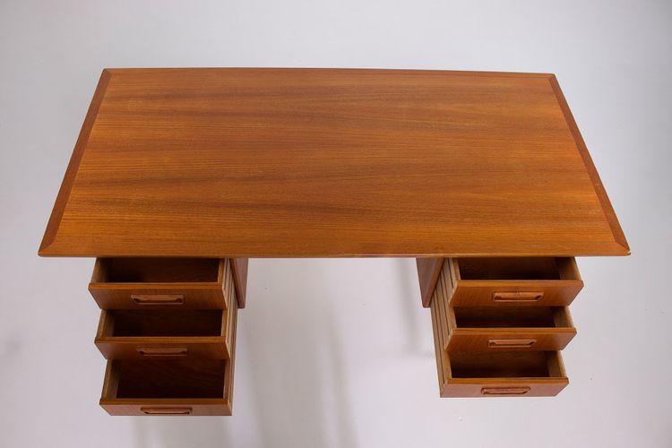 Scrivania danese in teak, anni '60.