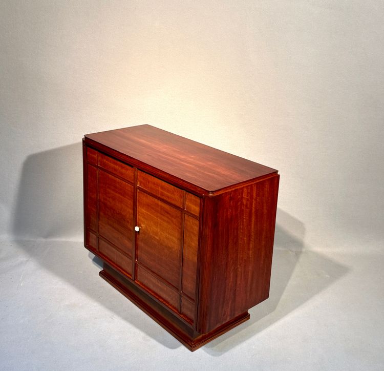Sideboard aus der Art-Deco-Zeit mit Palisanderfurnier