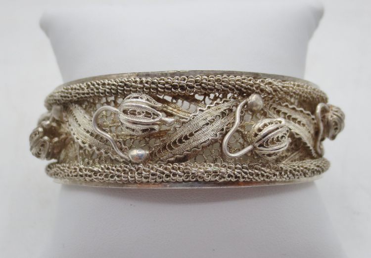 Bracciale in filigrana d'argento.