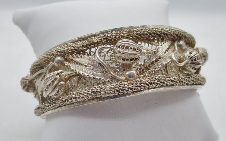 Bracciale in filigrana d'argento.