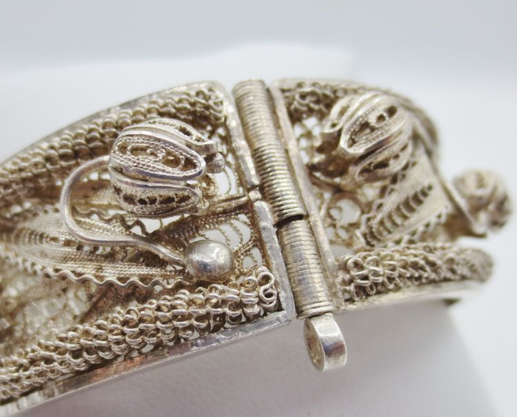 Bracciale in filigrana d'argento.