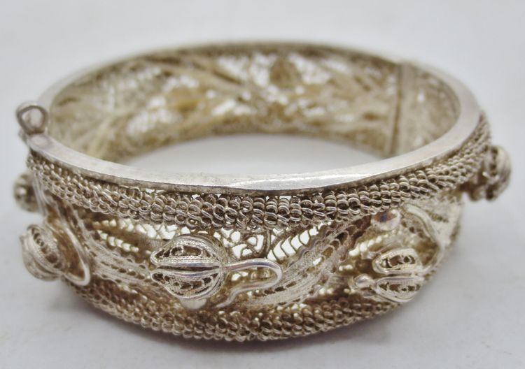 Bracciale in filigrana d'argento.