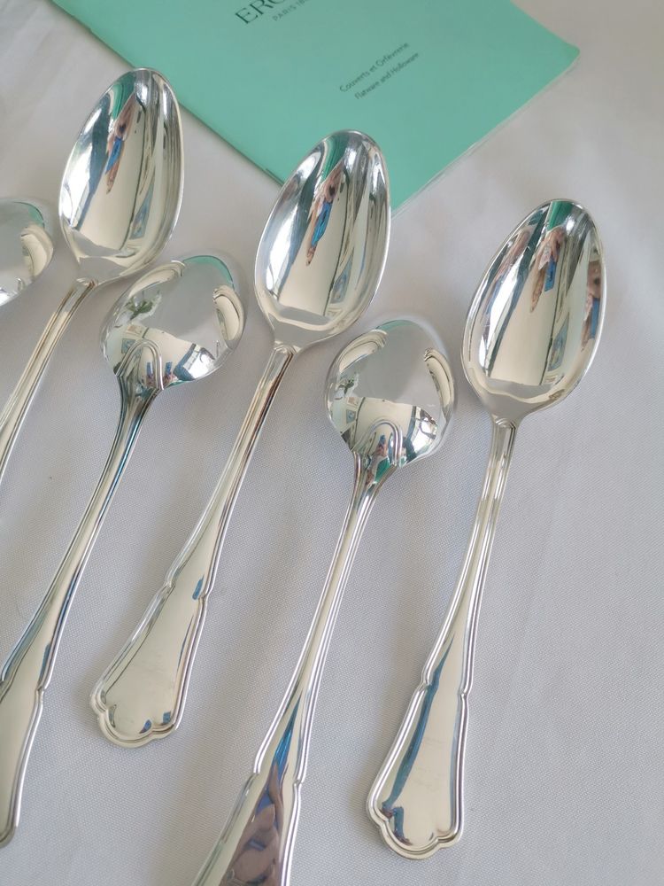 Set di 12 grandi cucchiai da tavola in metallo argentato Ercuis Victoria