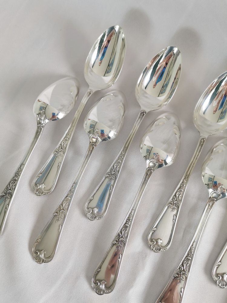 Set di 12 cucchiaini da dessert Ercuis Louis XV du Barry, placcati in argento, 18,8 cm.