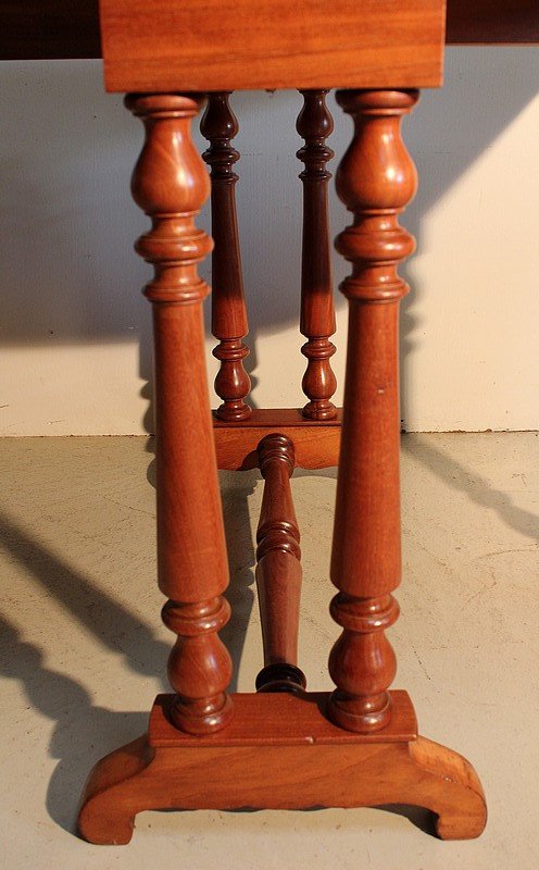 Petite table d'appoint à volets en Acajou massif - Milieu XIXe