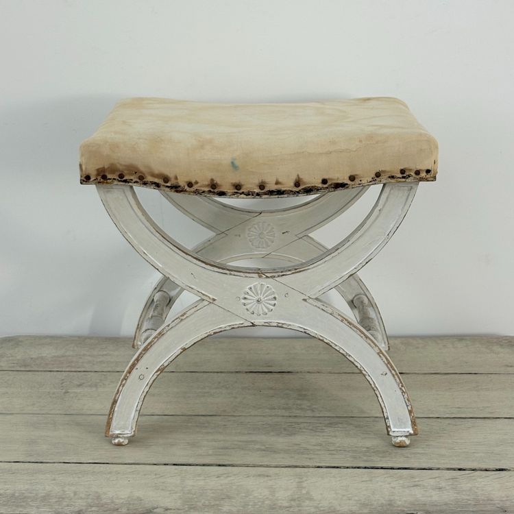 Sgabello curule del XIX secolo