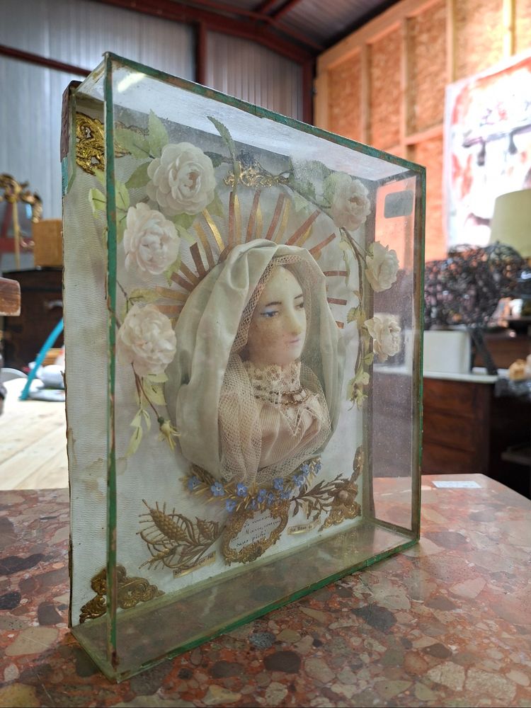 Reliquaire de dévotion sous verre – Vierge Marie – XIXe siècle 