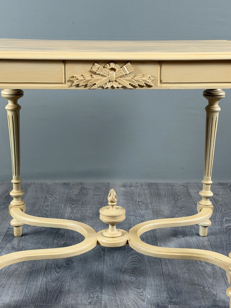 Table console de style Louis XVI, XIXe siècle