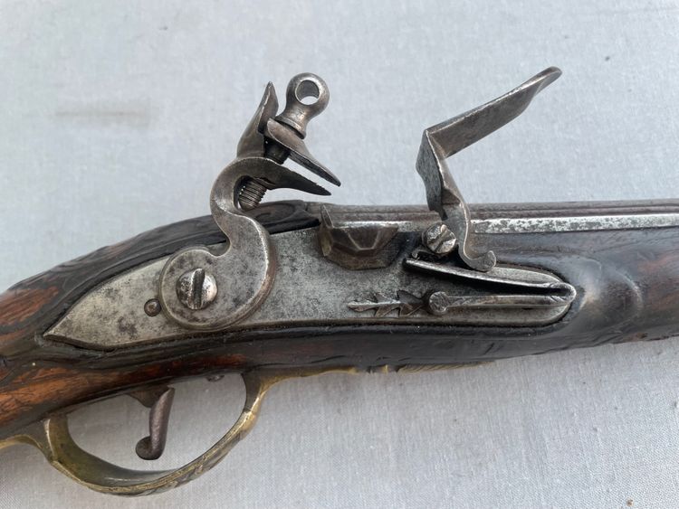 ELEGANTE STEINSCHLOSSPISTOLE