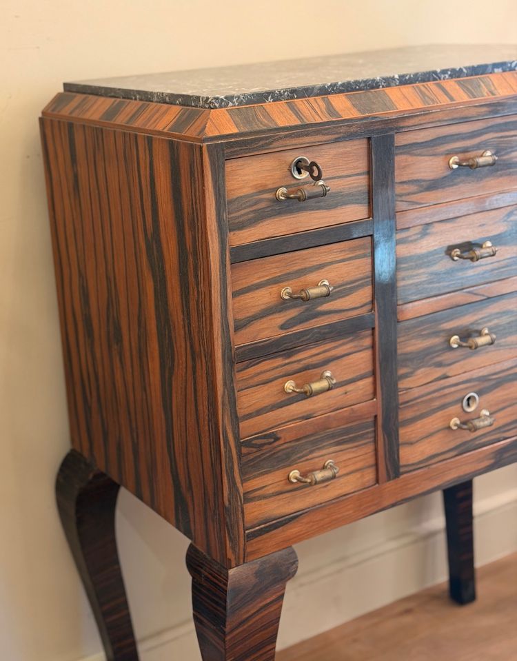 Meuble à douze tiroirs en placage d’ébène de Macassar, Art déco