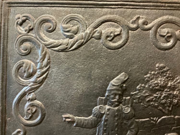 Large antique cast iron fireplace plate from the 19th century (82x82cm)