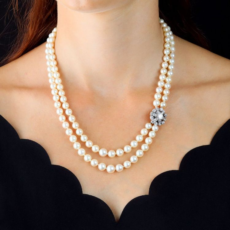 Collier double rang de perles et son fermoir diamants