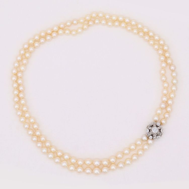Collier double rang de perles et son fermoir diamants