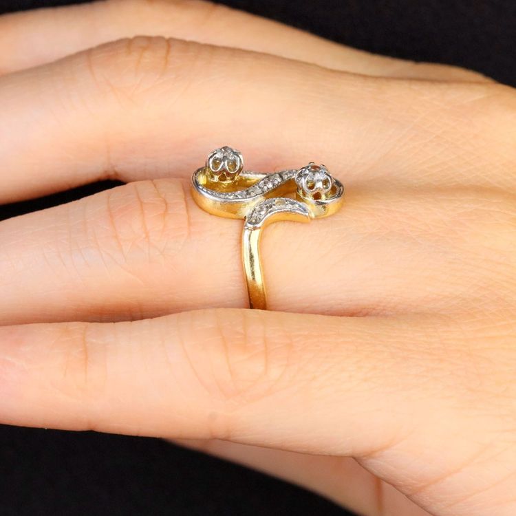 Vintage Ring With Swirls And Diamonds