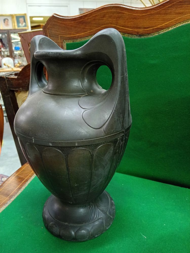 Paire de vases en terre cuite patinée – Style Art Nouveau – Vers 1900