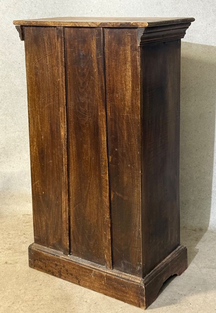 2-türiges Sideboard