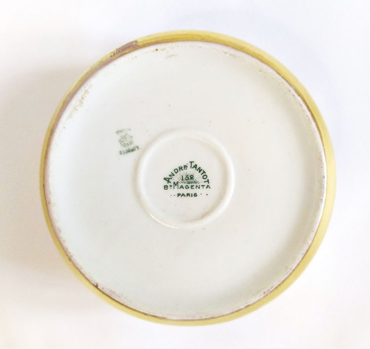 Limoges Boite En Porcelaine Peinte  à la Main Art Nouveau