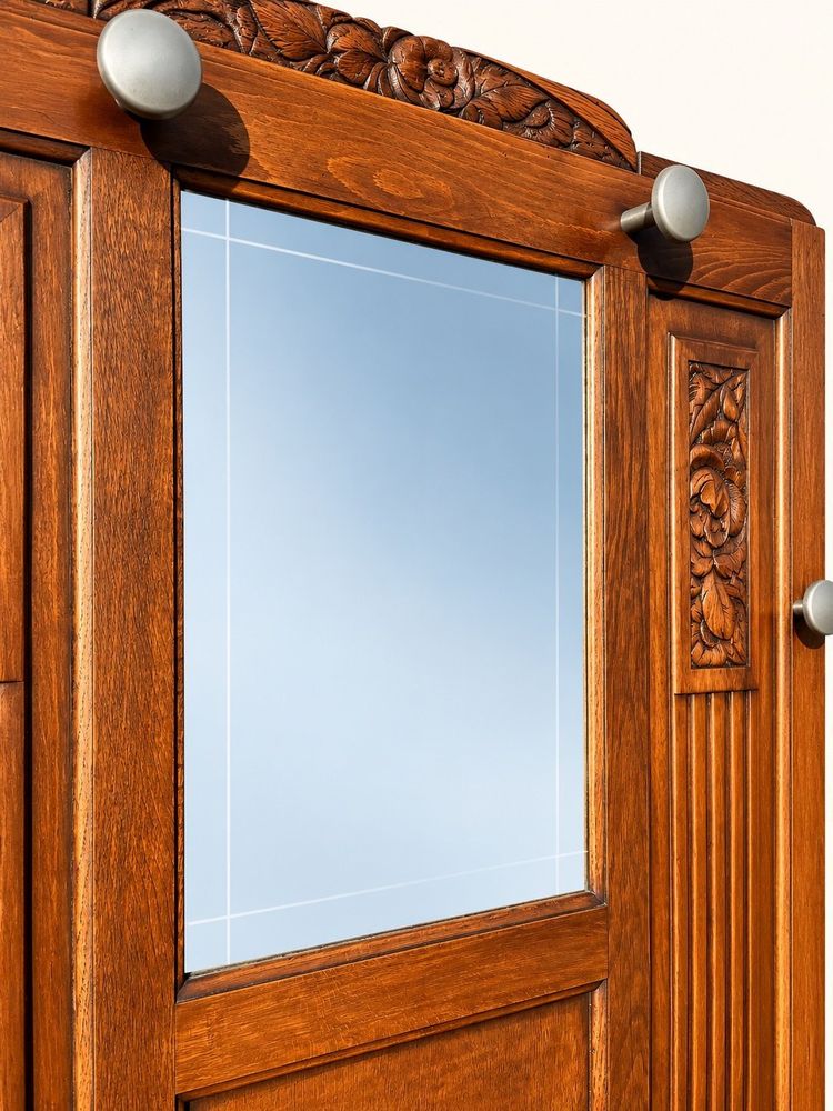 Art-Déco-Garderobe Massivei​che Geschnitzter Facettenspiegel 1930