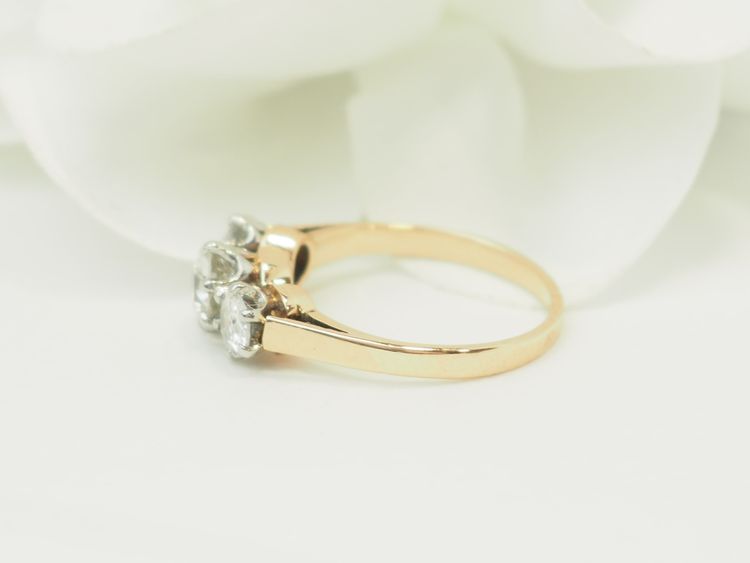 Antique trilogy ring in yellow gold, platinum and diamonds