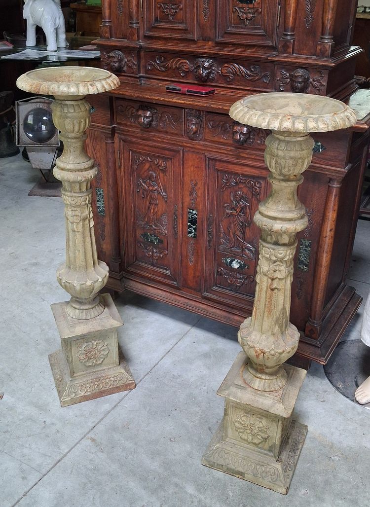 Pair of large cast iron candlesticks – Neo-Renaissance style – 20th century