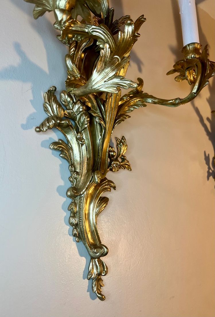 Large pair of rocaille style Louis XV wall sconces, 3 lights