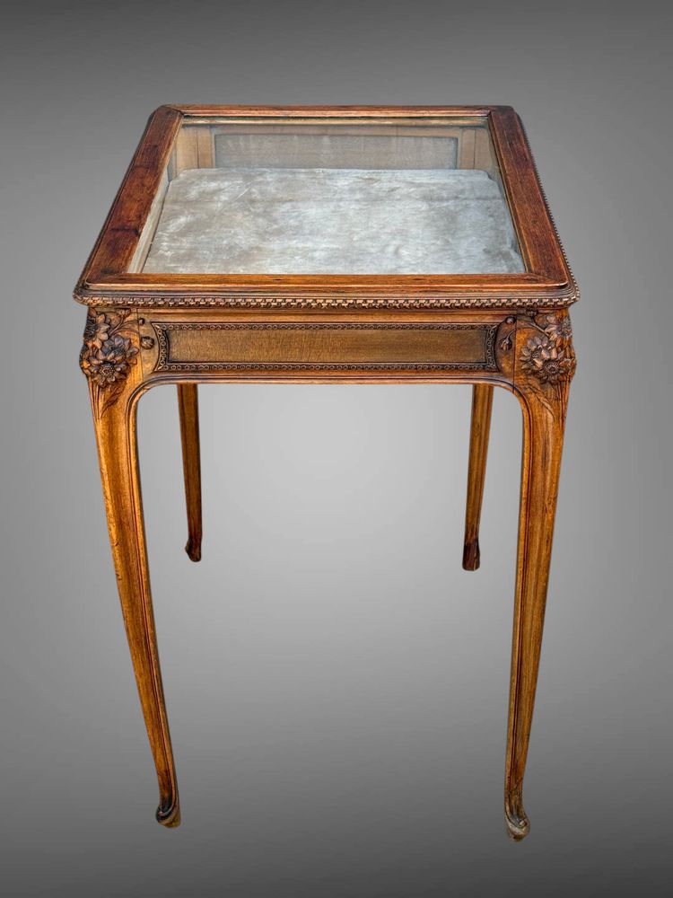 CARVED WALNUT COLLECTOR'S DISPLAY CASE / SIGNED "L. ROUSTAN 1913"