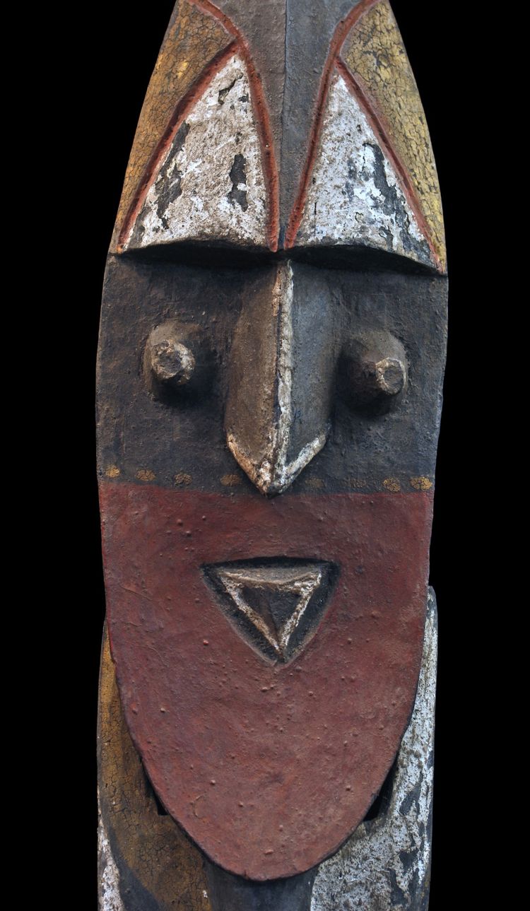 Figure de culte Yena, sculpture tribale, art tribal, art océanien, Océanie, art du Pacifique, 89cm