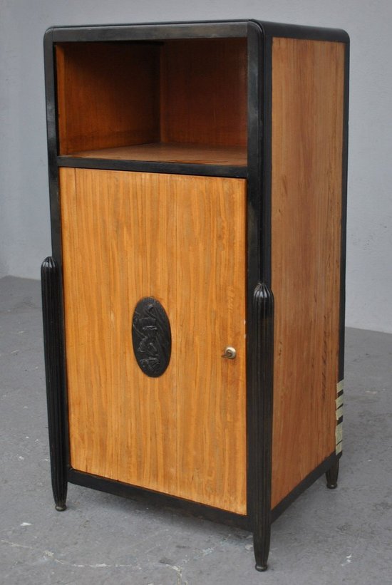 Hohes Sideboard Art Deco 1930 Kartusche aus massivem Ebenholz
