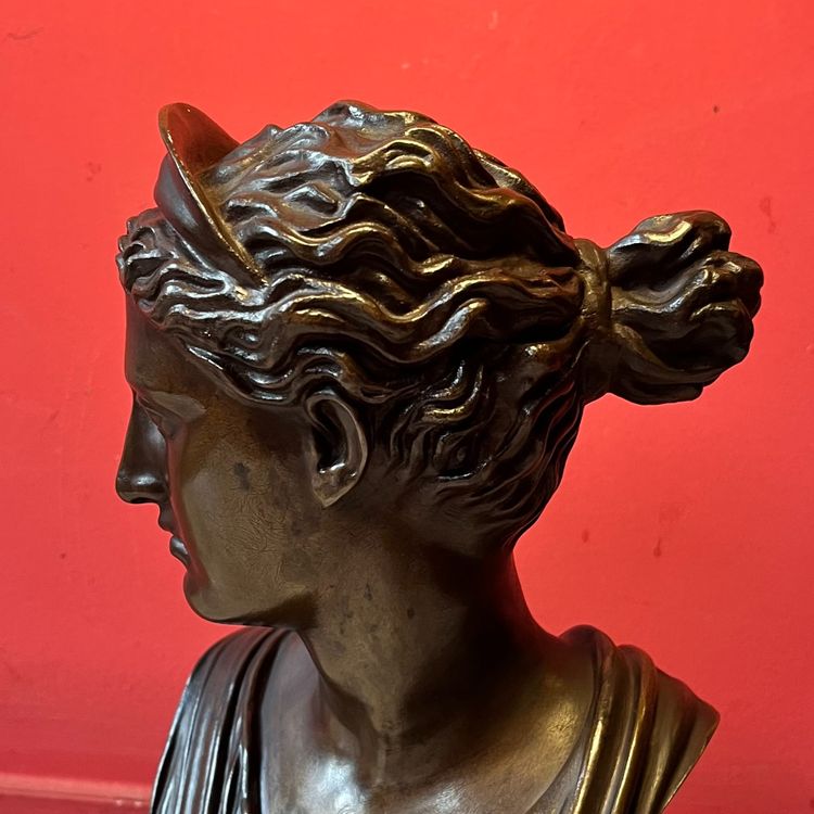 Diana la cacciatrice, Barbedienne in ghisa, XIX secolo