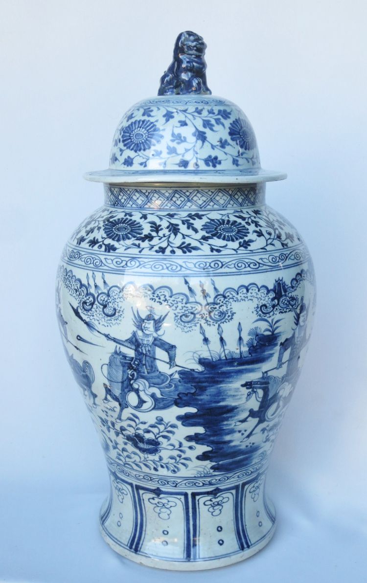 Potiche en porcelaine de chine, XIXe siècle.