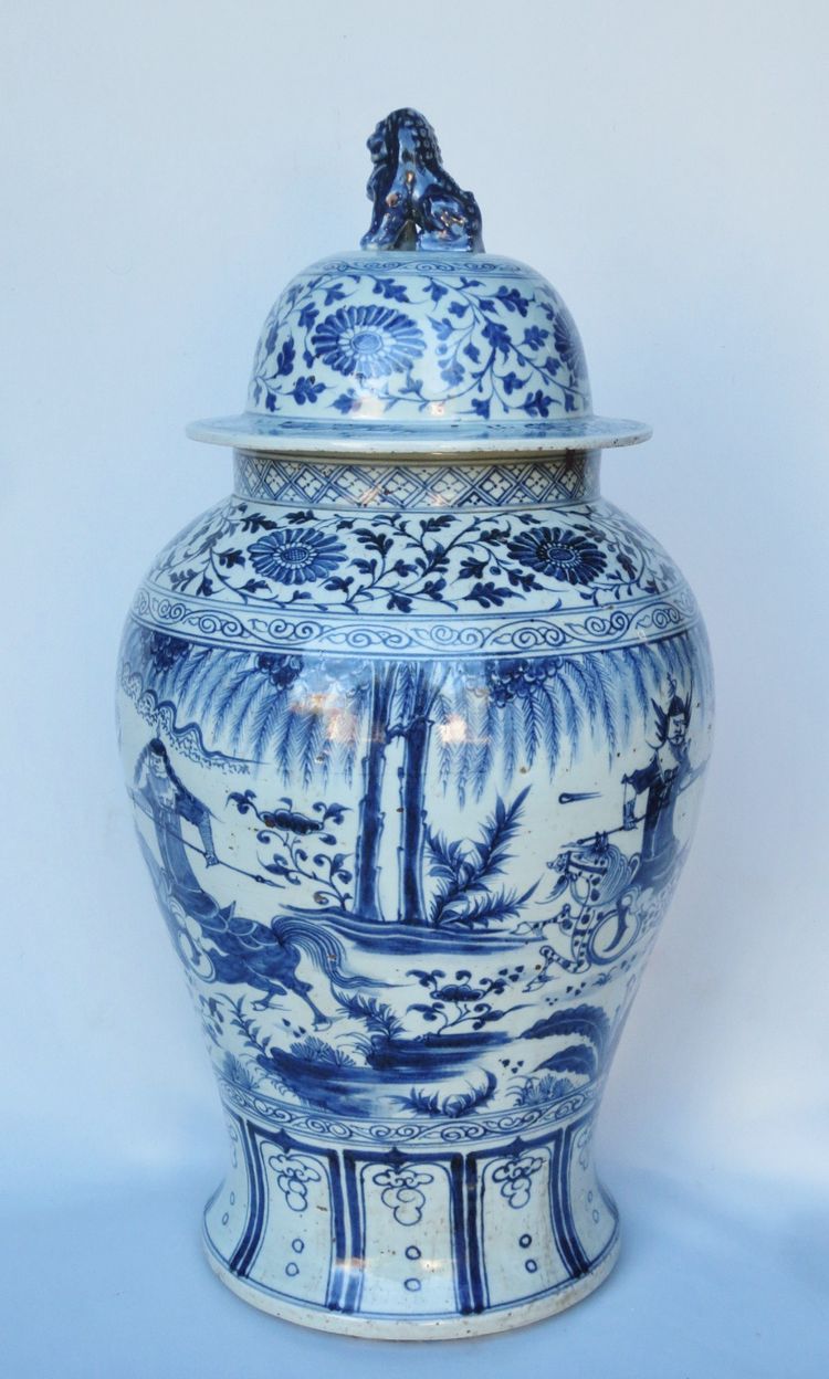 Potiche en porcelaine de chine, XIXe siècle.