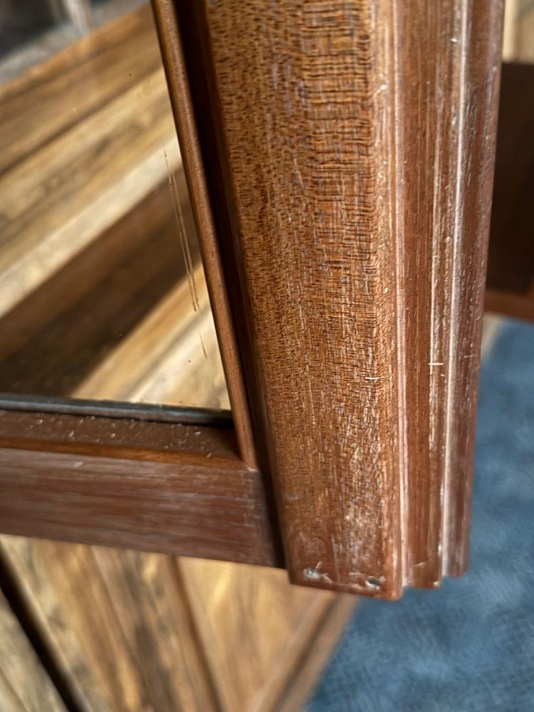 Rio Rosewood Bibliothek