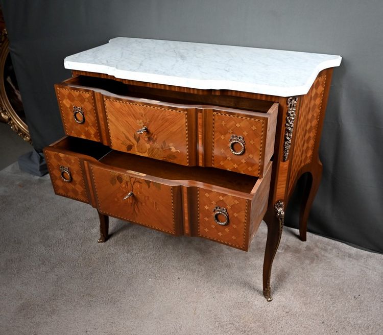 Commode Sauteuse en Marqueterie, style Transition Louis XV Louis XVI - Milieu XXe