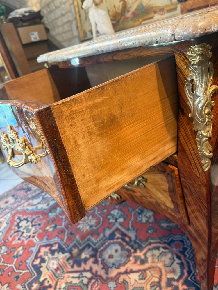  COMMODE  EPOQUE LOUIS XV ESTAMPILLEE JACQUES BIRCKLE